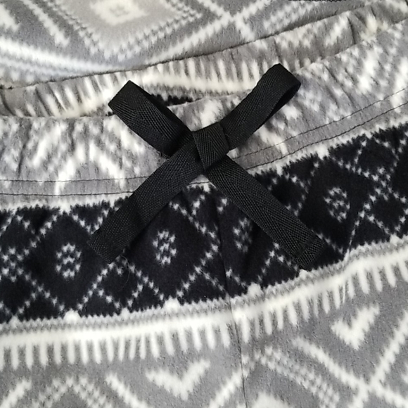 Gray/Black Fleece PJ Set - Picture 4 of 5